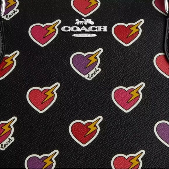 🔥🎁NWT! Coach Gallery Tote Bag with Heart Bolt Print Black Multi Msrp:$378.00 - Picture 6 of 7